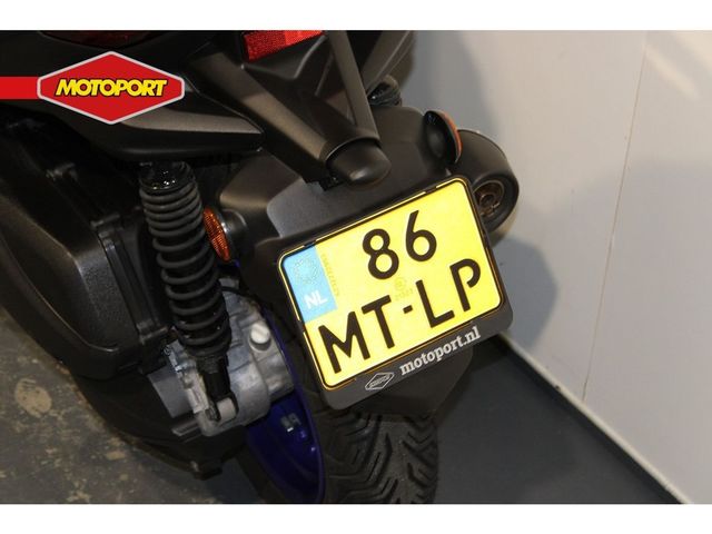 yamaha - x-max-300-abs