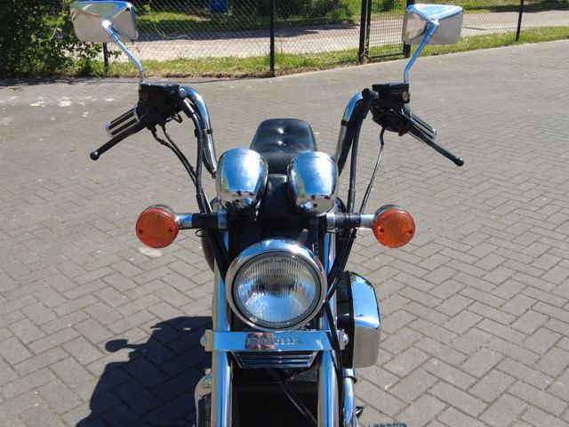 honda - vt-700-c-shadow
