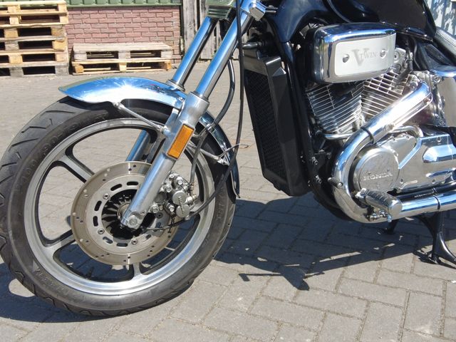 honda - vt-700-c-shadow