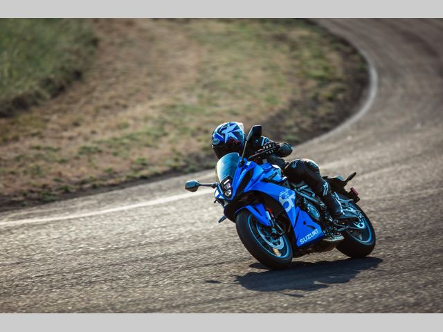 suzuki - gsx-8r