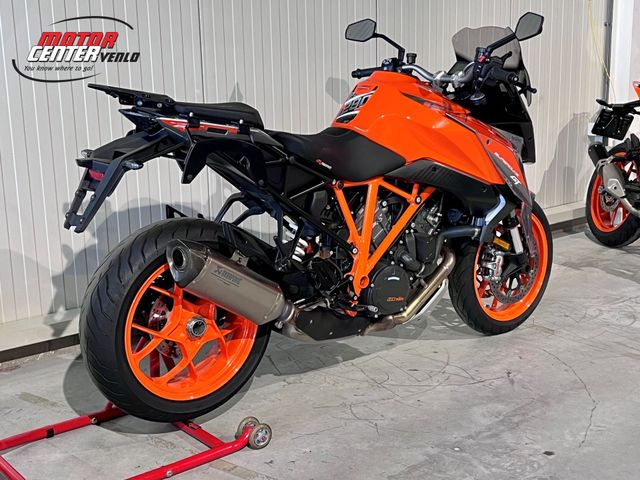 ktm - 1290-super-duke-gt