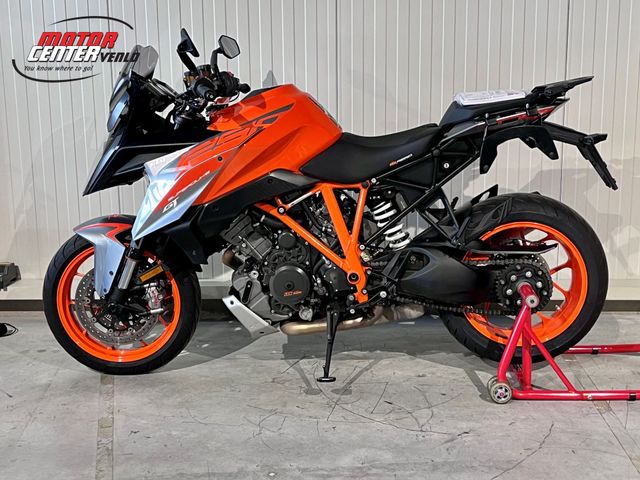 ktm - 1290-super-duke-gt