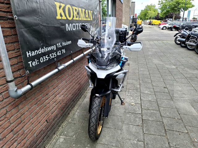 cfmoto - 700-mt-adventure