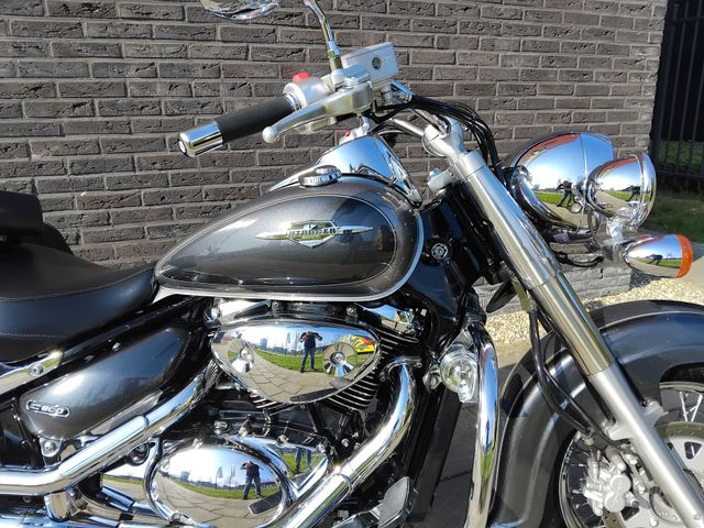 suzuki - intruder-c-800