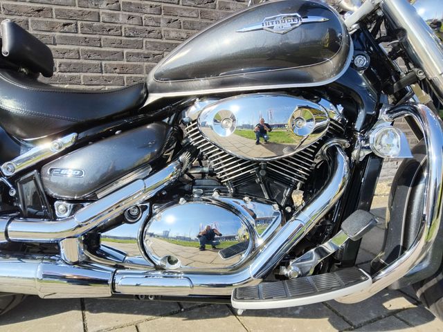 suzuki - intruder-c-800