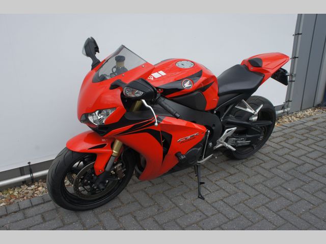 honda - cbr-1000-rr-fireblade