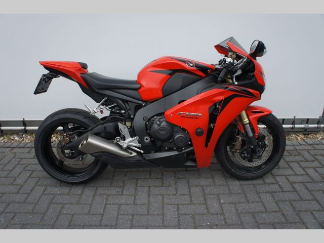 honda - cbr-1000-rr-fireblade