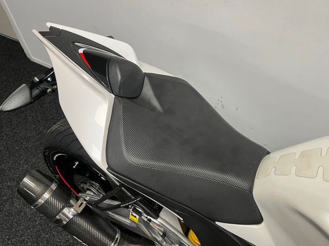 aprilia - tuono-v4-r-aprc