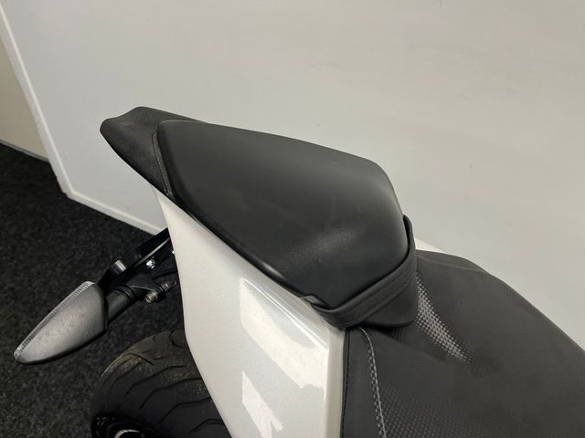 aprilia - tuono-v4-r-aprc
