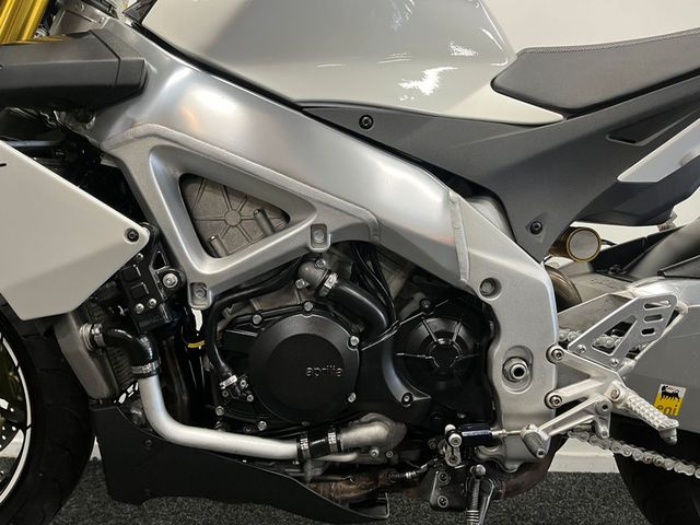 aprilia - tuono-v4-r-aprc