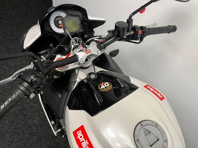 aprilia - tuono-v4-r-aprc