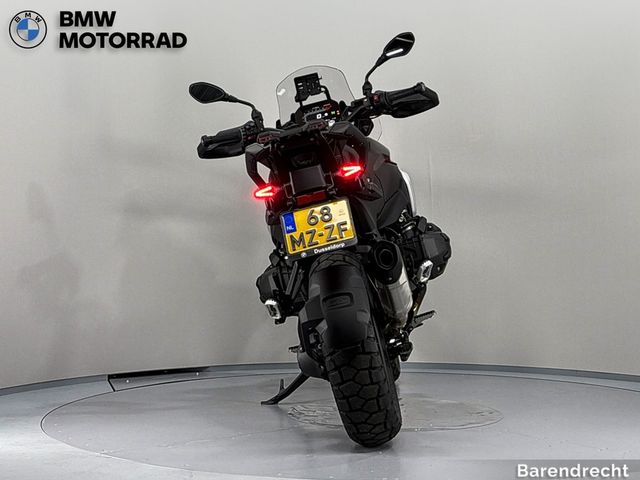 bmw - r-1300-gs-triple-black