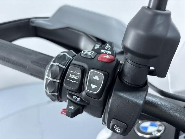 bmw - r-1300-gs-triple-black