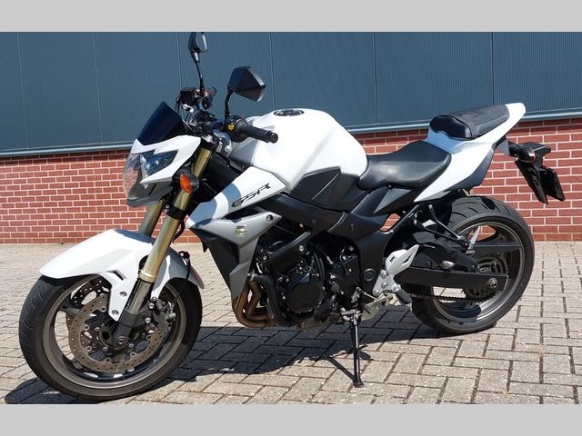 suzuki - gsr-750
