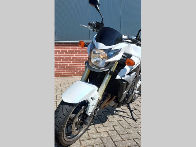 suzuki - gsr-750