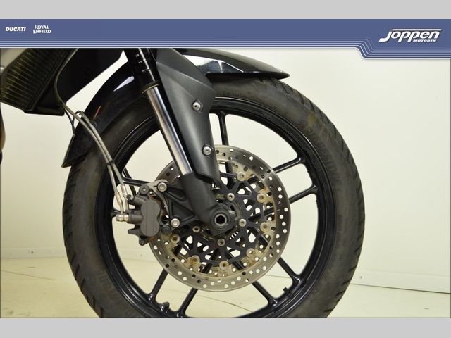 triumph - tiger-800-xrx