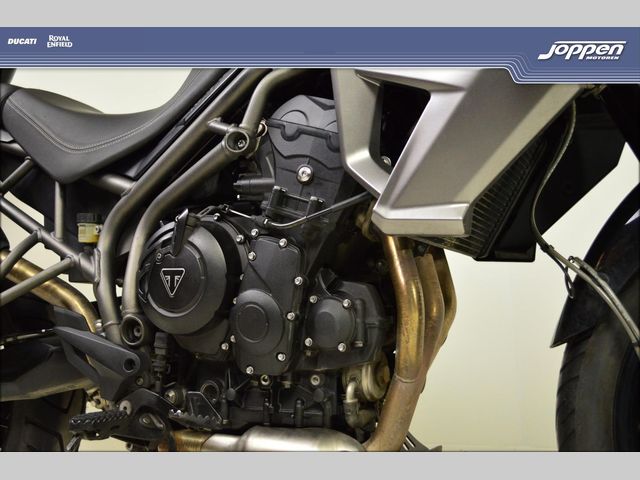 triumph - tiger-800-xrx