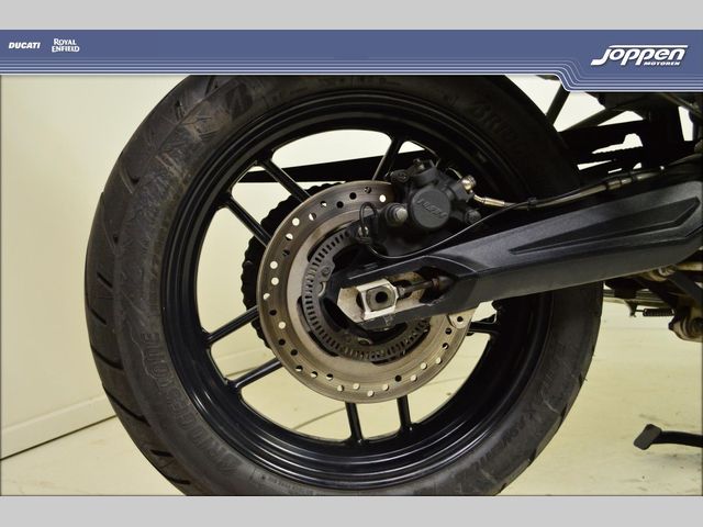 triumph - tiger-800-xrx