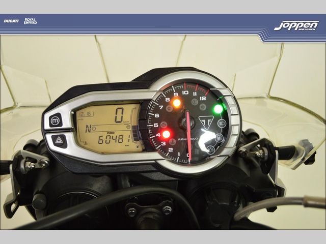 triumph - tiger-800-xrx