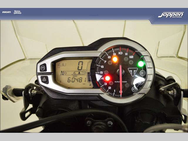 triumph - tiger-800-xrx