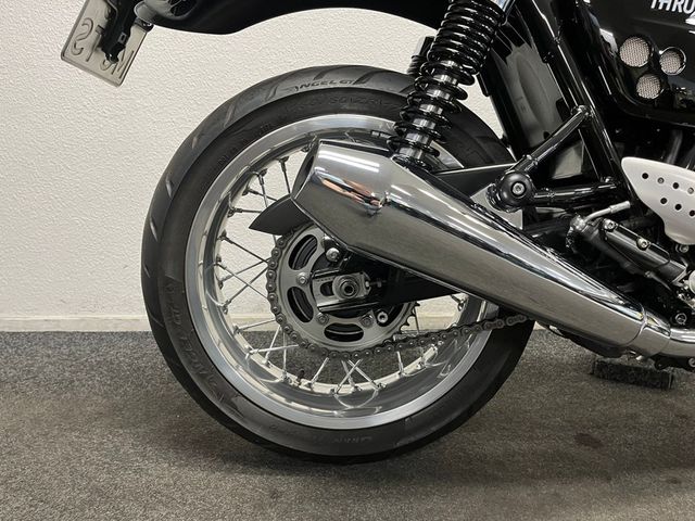 triumph - thruxton-1200