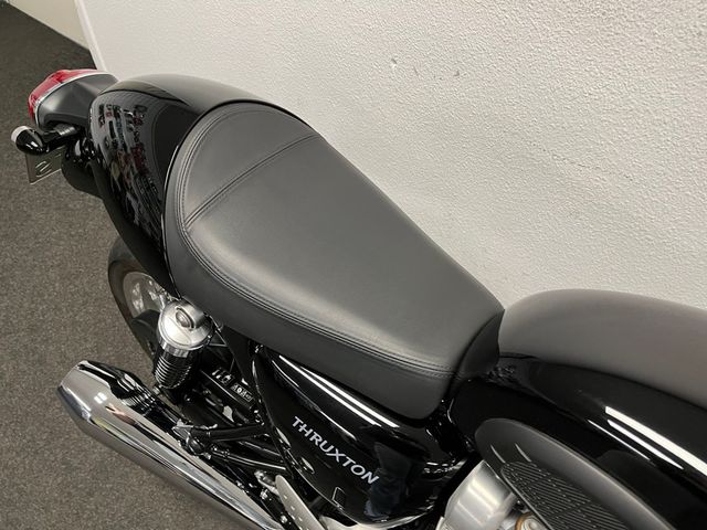 triumph - thruxton-1200