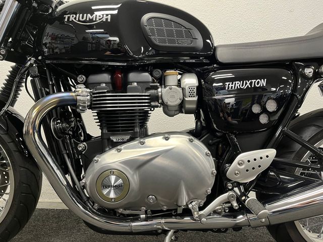 triumph - thruxton-1200