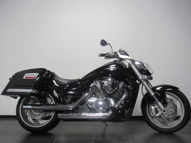 suzuki - m-1800-r-intruder