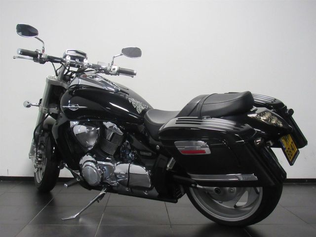suzuki - m-1800-r-intruder