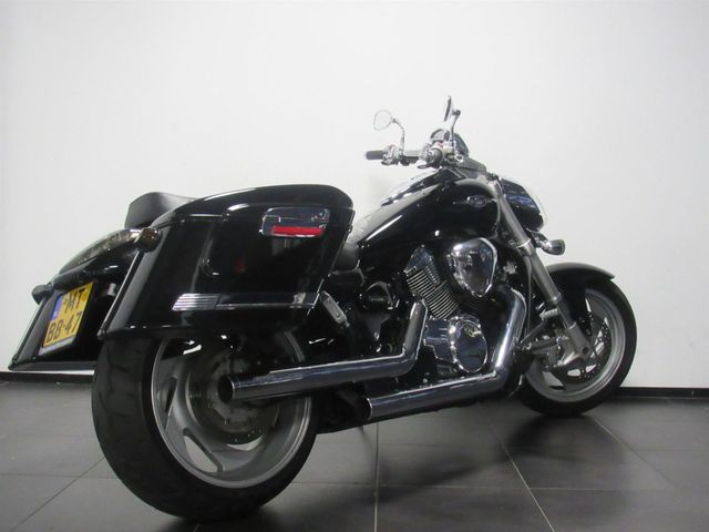 suzuki - m-1800-r-intruder