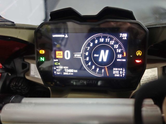 ducati - panigale-v4-s
