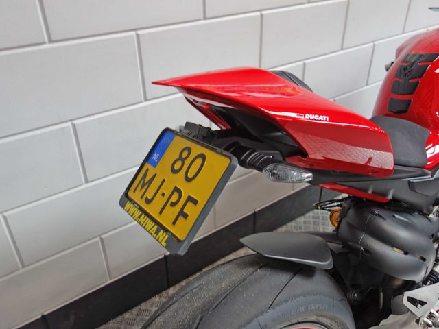 ducati - panigale-v4-s