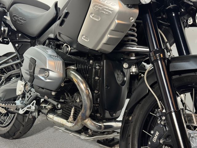 bmw - r-1200-gs-triple-black-edition