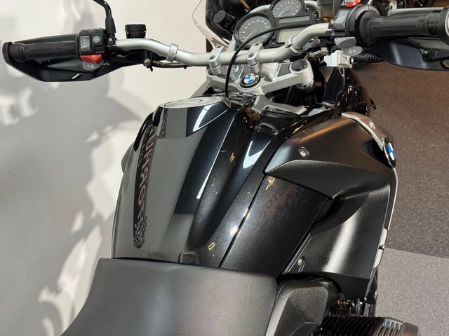 bmw - r-1200-gs-triple-black-edition