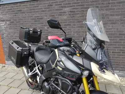 SUZUKI V-STROM DL 1000 – foto 4
