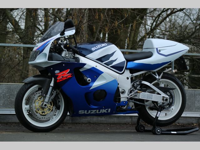 suzuki - gsx-r-750