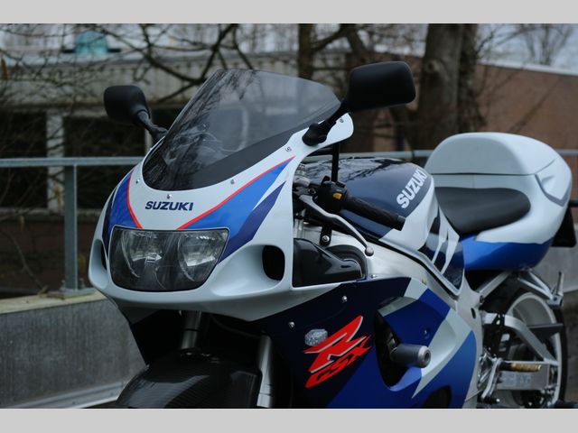 suzuki - gsx-r-750
