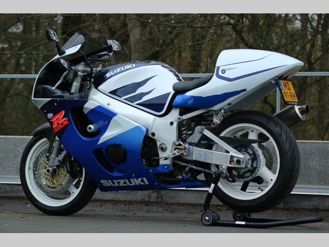 suzuki - gsx-r-750
