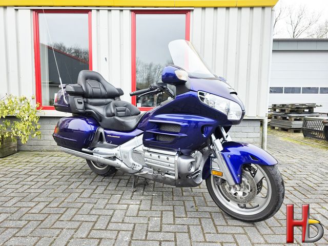 honda - gl-1800-goldwing