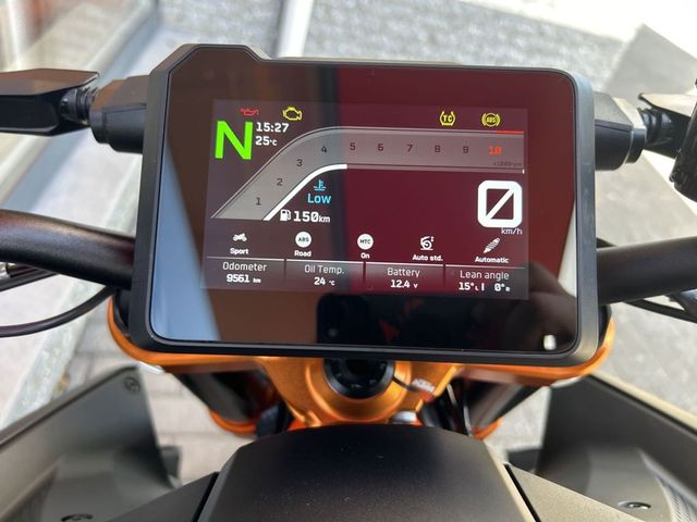 ktm - 1390-super-duke-r-evo