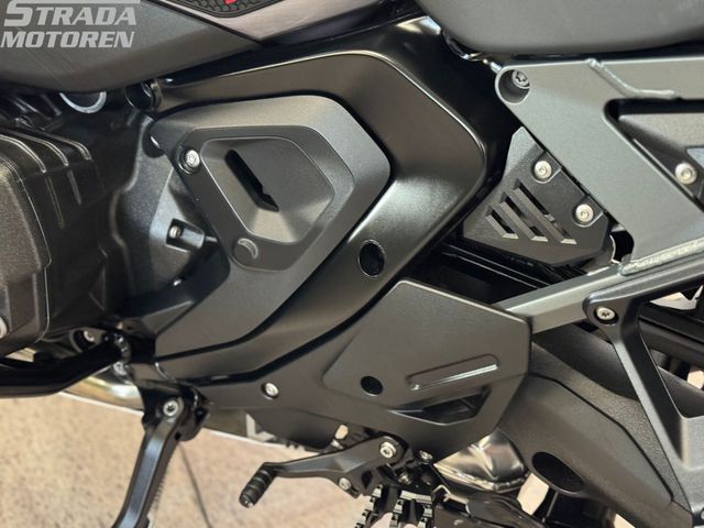 bmw - r-1300-gs-adventure-triple-black