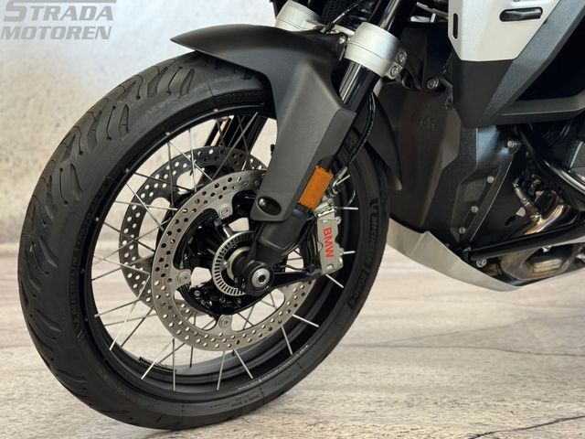 bmw - r-1300-gs-adventure-triple-black