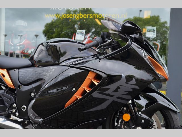 suzuki - gsx-r-1300-hayabusa