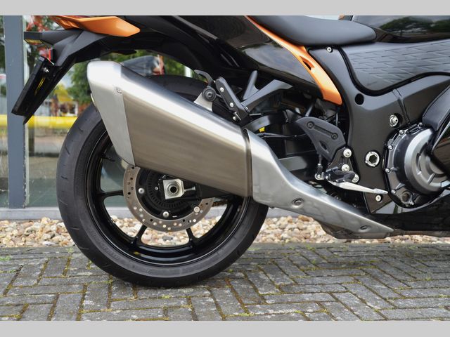 suzuki - gsx-r-1300-hayabusa