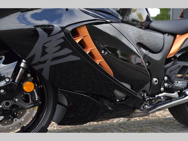 suzuki - gsx-r-1300-hayabusa