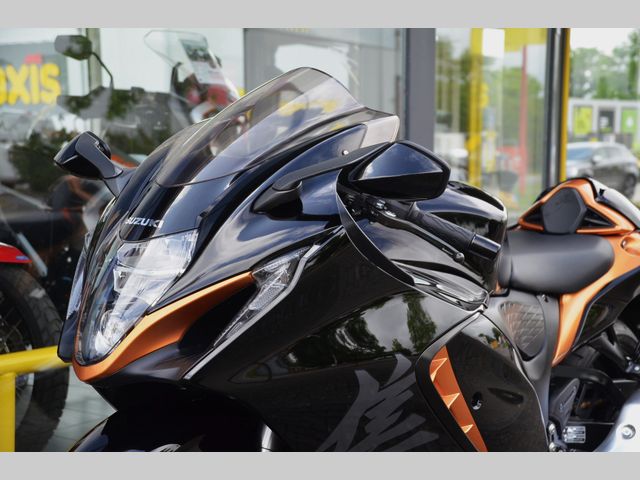 suzuki - gsx-r-1300-hayabusa