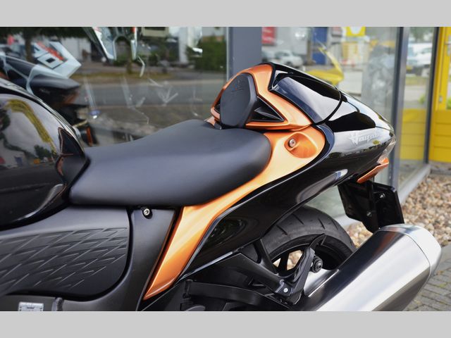 suzuki - gsx-r-1300-hayabusa