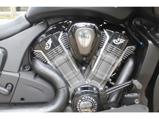 indian - challenger-dark-horse
