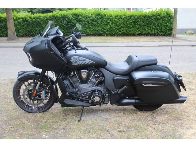 indian - challenger-dark-horse
