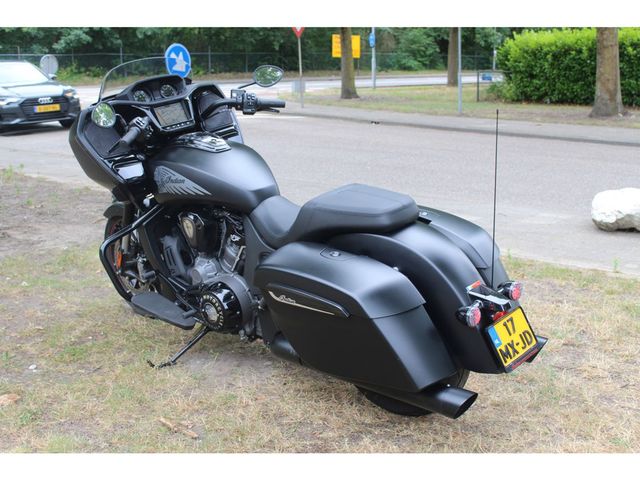indian - challenger-dark-horse